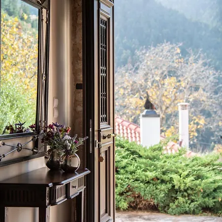 Epoches 4* Karpenísion