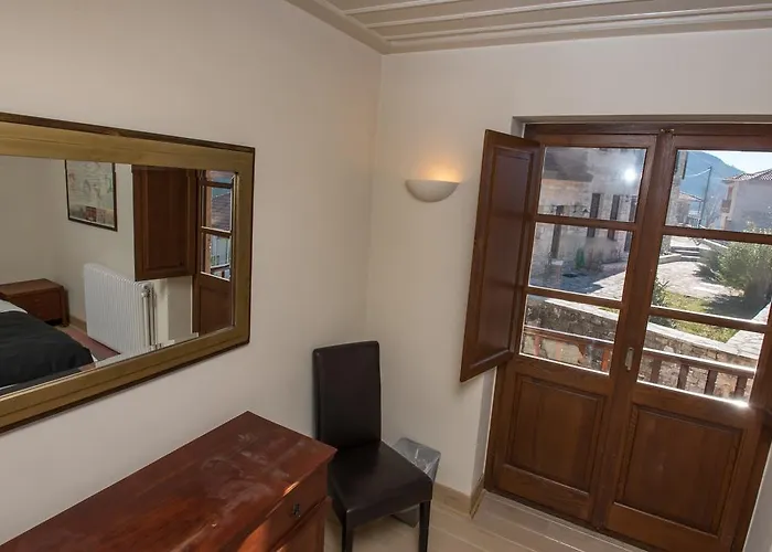 Πανσιόν Epoches 4*