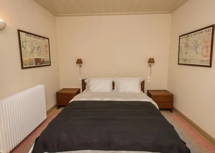 Epoches Πανσιόν 4*