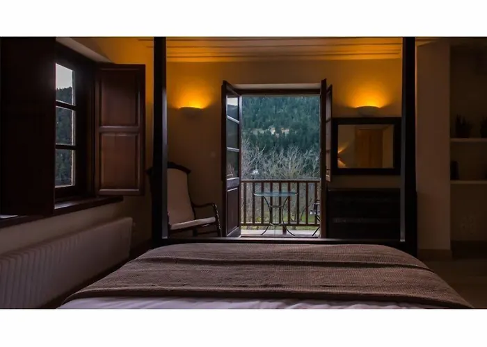 Epoches Πανσιόν