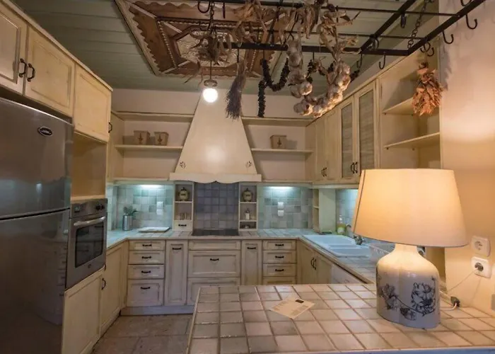 Epoches Πανσιόν