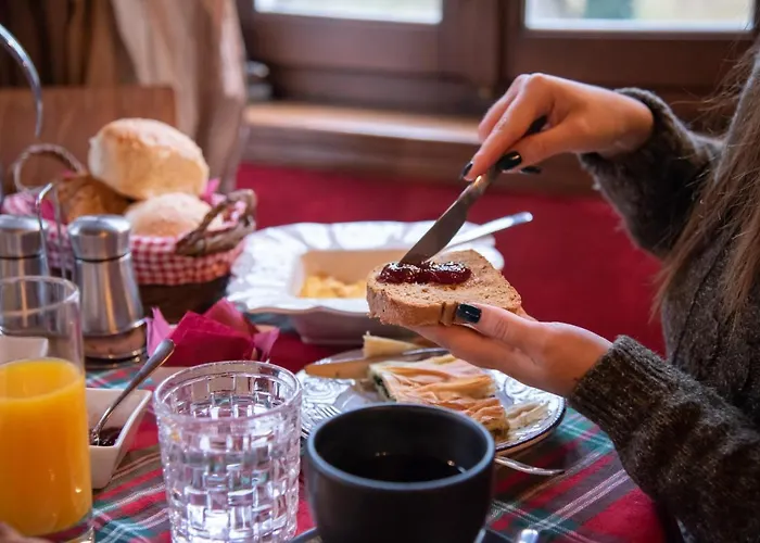 Πανσιόν Epoches 4*